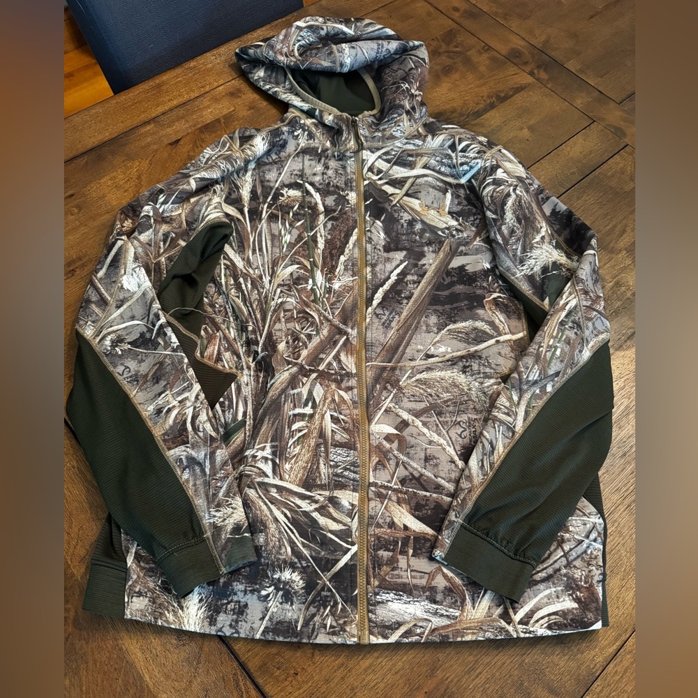 ✅ CLOSET CLOSING SOON Under Armour Real Tree Zip-up Hoodie